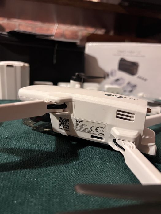 Dron HUBSAN Zino Mini se 249 g