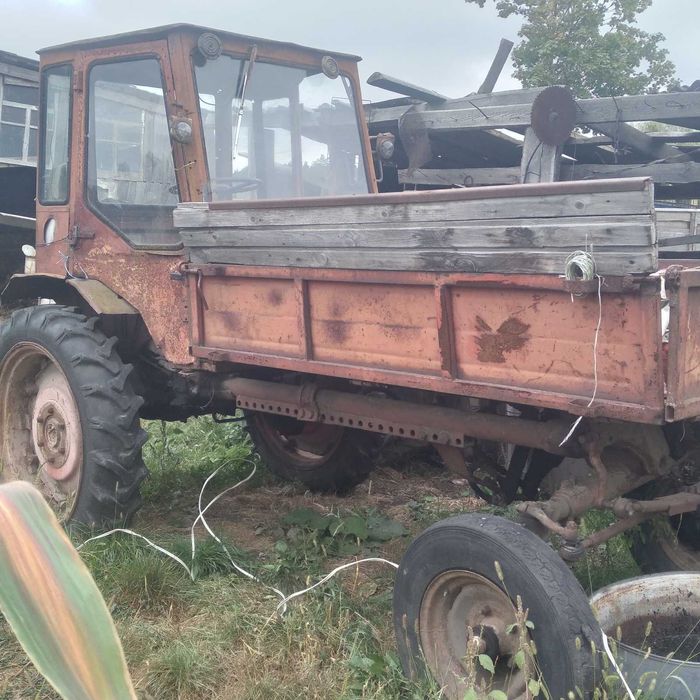 Трактор ШАСИ Т -16 та Т 16 погрущик
