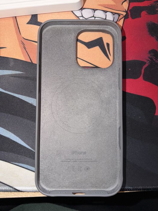 Capa silicone oficial Iphone 16 pro max