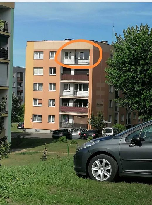 Mieszkanie kawalerka  Os. Parkowe 4 -te piętro balkon