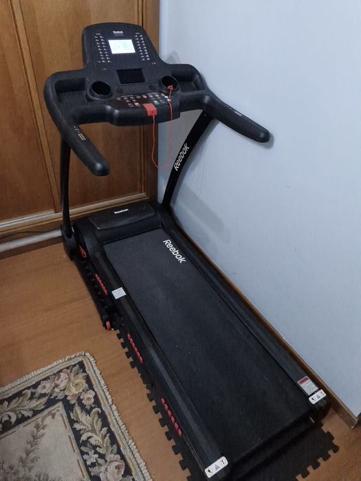Passadeira Reebok GT40s como nova