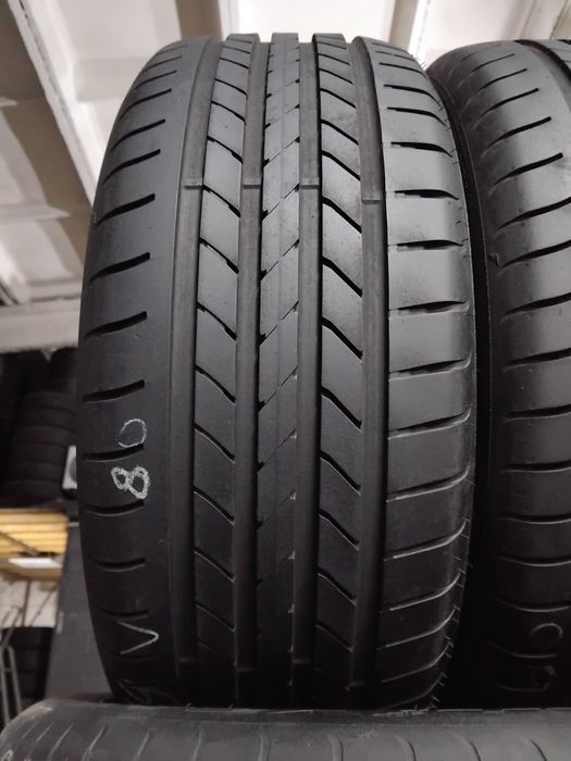 Шини бу 235/45 R19 Goodyear Efficient Grip Ran Flat Літо Комплект