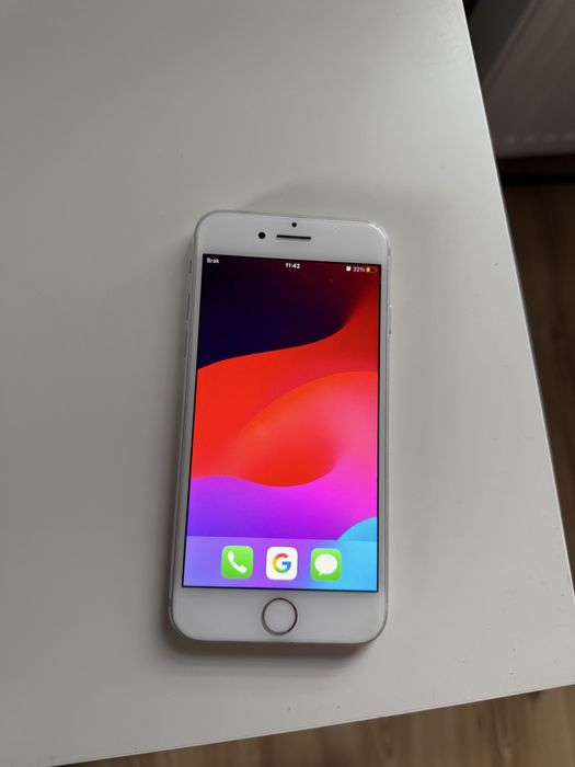 iPhone 7 32 GB + kabel