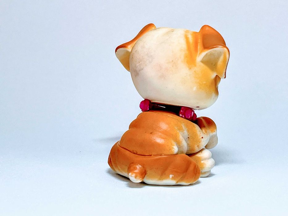 Hasbro Littlest Pet Shop (LPS) #46 – Bulldog Laranja Branco Castanho
