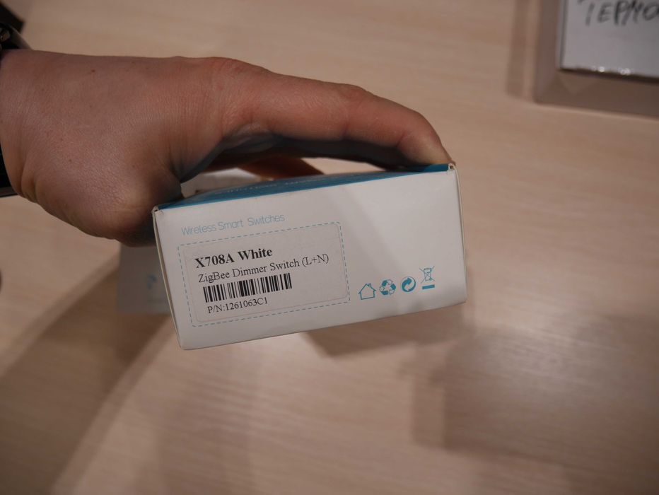 Zigbee X708A диммер