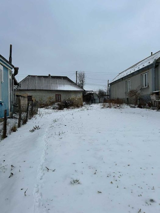Ділянка з будинком