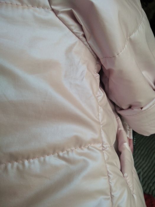 Куртка на дівчинку