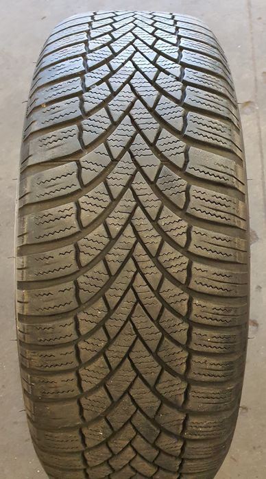 1x 205/60R16 92H Bridgestone Blizzak LM005 / 5,5mm [659]
