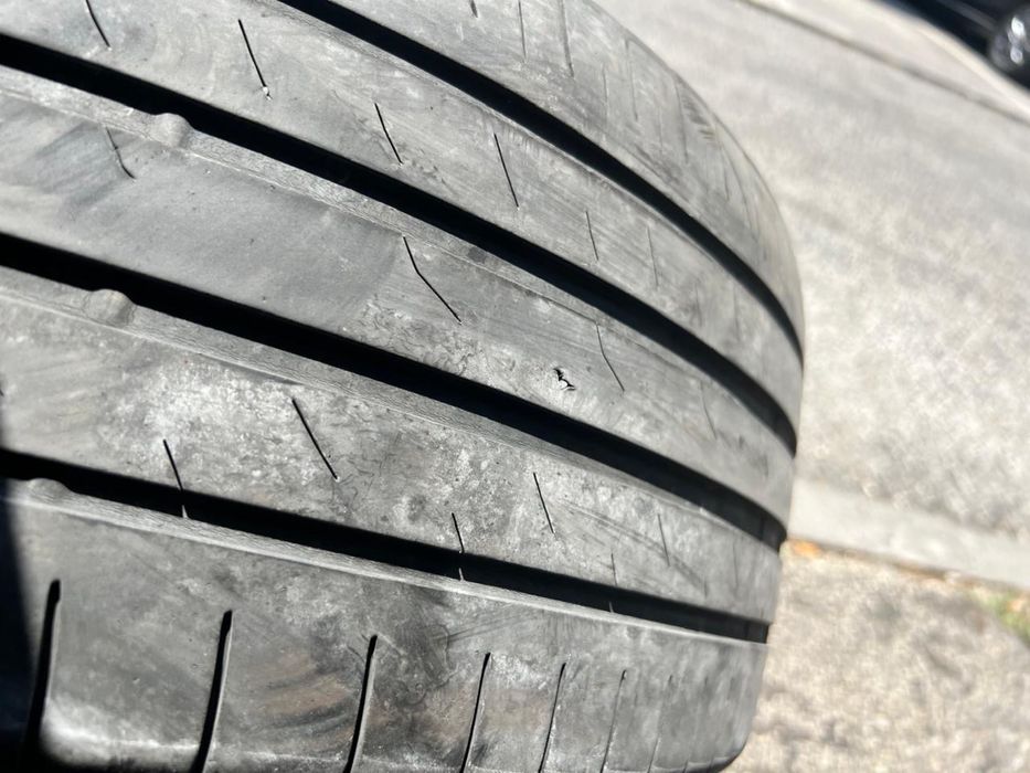 225/45/17 Toyotires 2 pneus
