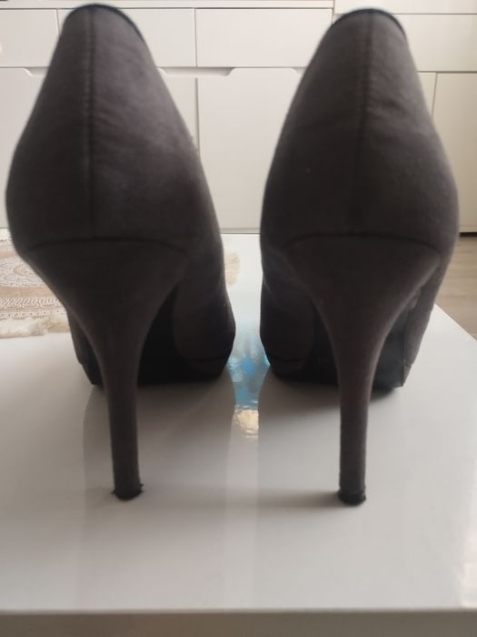 Buty na szpilce 10