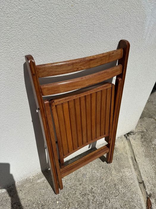 Cadeiras em Madeira