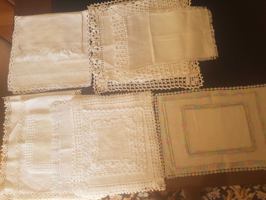 Panos e Naperons em Linho - à escolha 1 euro