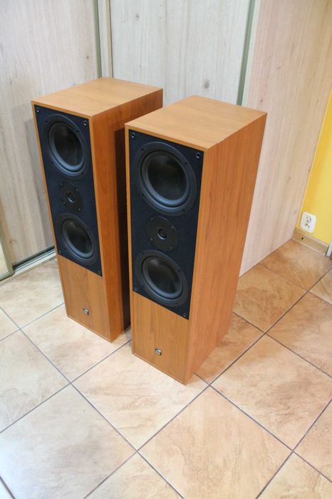 Ciężkie Kolumny głośnikowe Elac ELT 10