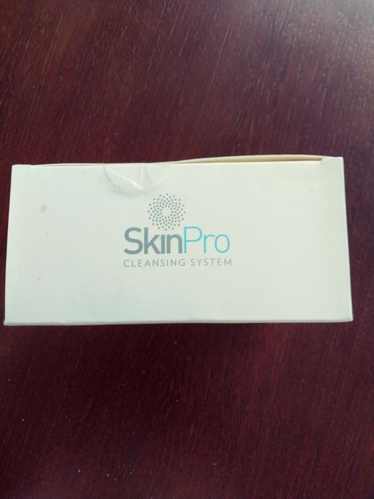 Máquina de Limpeza de pele  SkinPro  de 2 velocidades, nova.