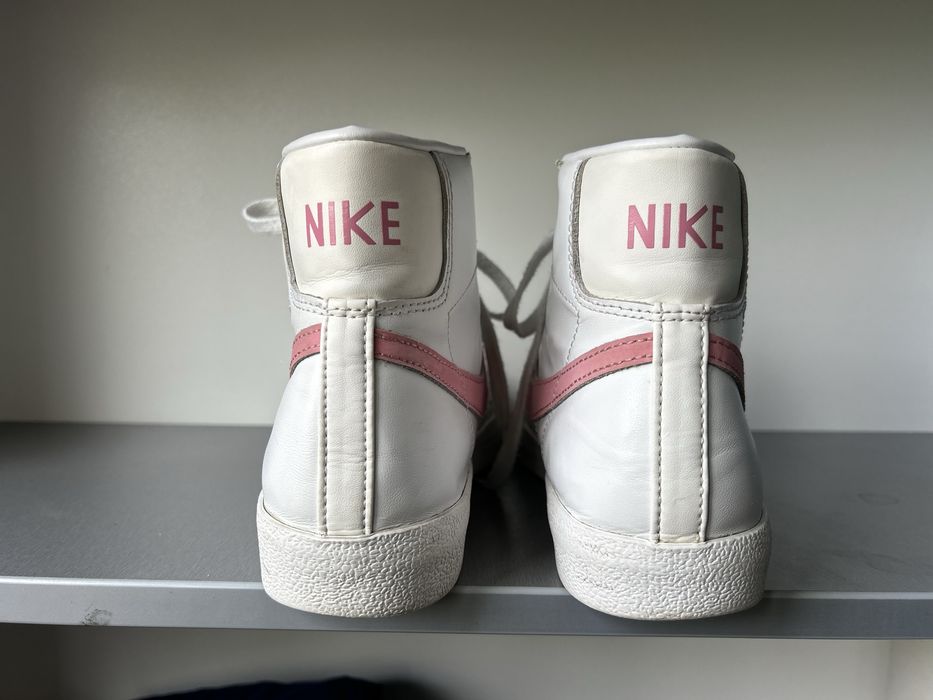 Nike Blazer Mid 77 (GS) у біло-рожевому кольорі