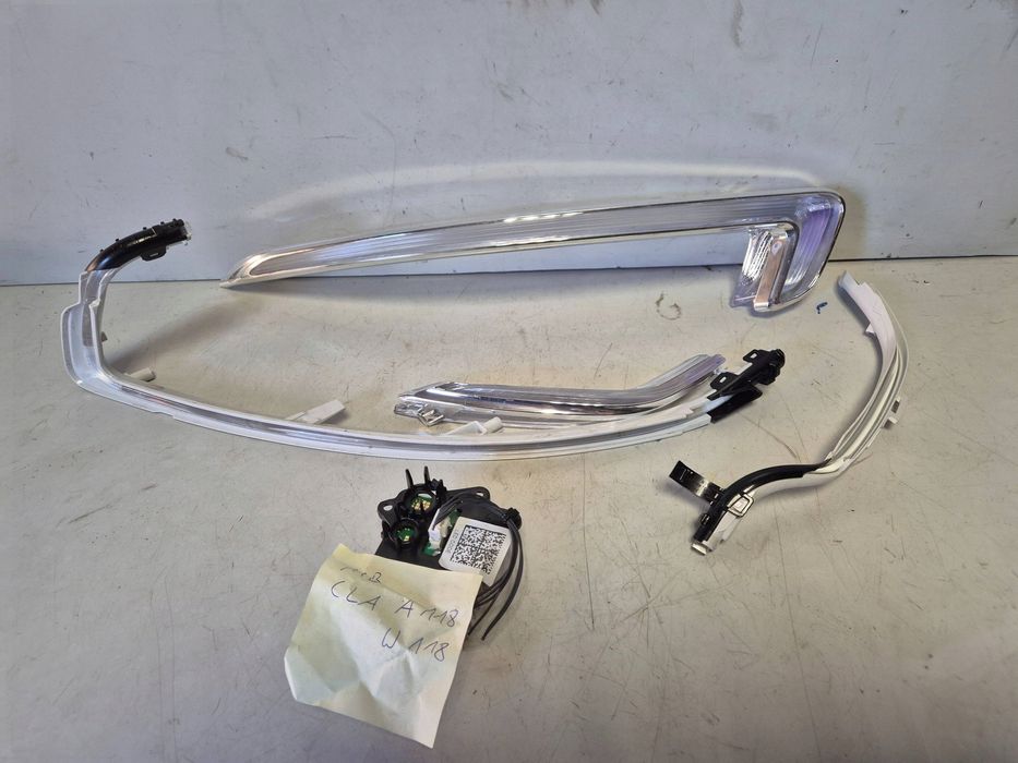 światłowody do lampy prawej mercedes-benz cla c118 x118