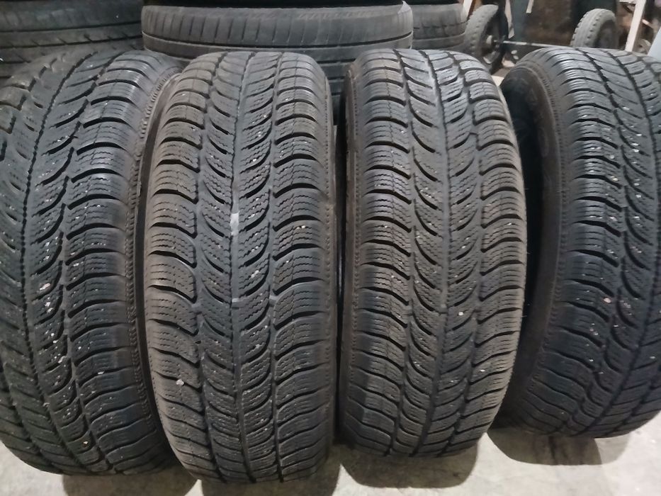 Продам комплект гуми р15 на дисках на кадік абоА5