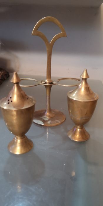 solniczka i pieprzniczka z mosiądzu