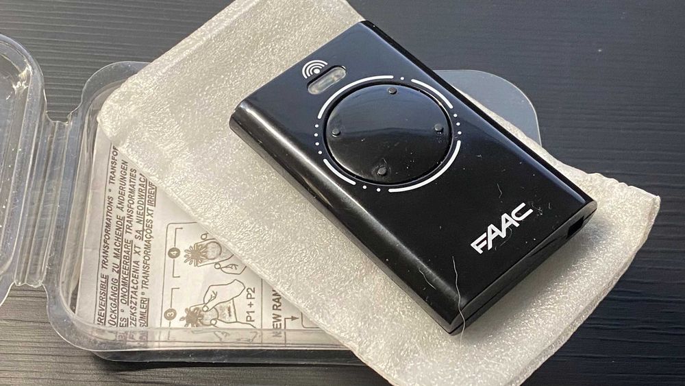 Пульт для воріт FAAC XT4 868 SLH LR