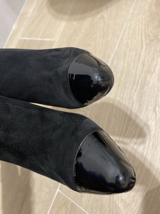 Замшеві ботильйони Prada р. 38-37