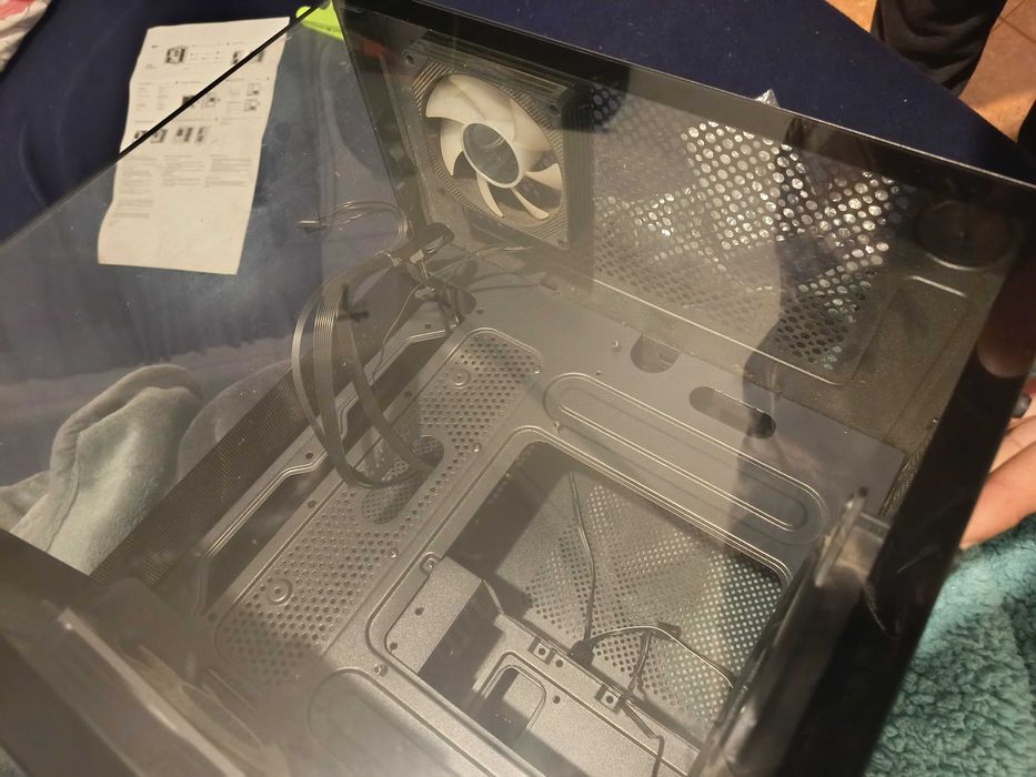 Caixa desktop de vidro gamer c/ Fans