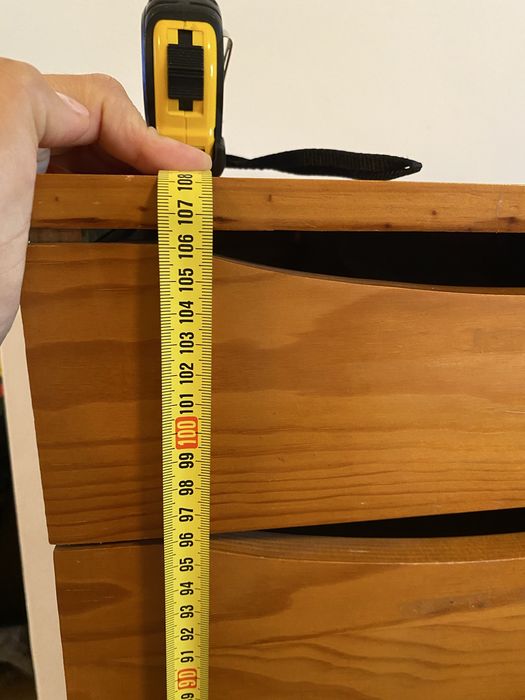 Três cómodas com trés gavetas