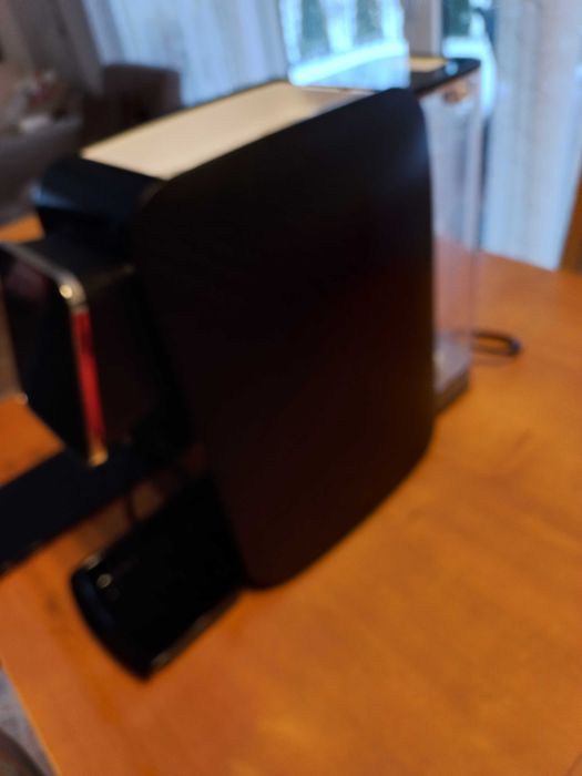 Dystrybutor wody filtrowanej z odwróconą osmozą