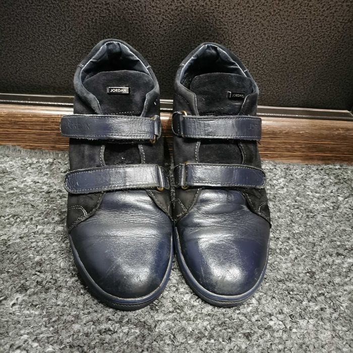 Продам демісезонні черевики для хлопчика