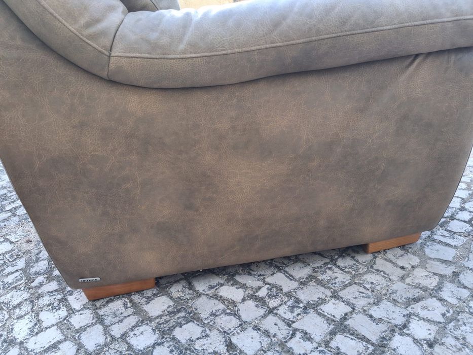 Sofa de pele 2 lugares