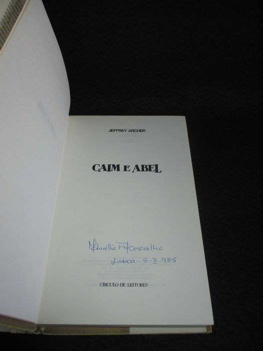 Livro Caim e Abel Jeffrey Archer