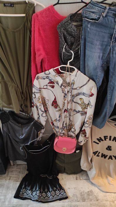 Zestaw  ubrań damskich rozmiar SM