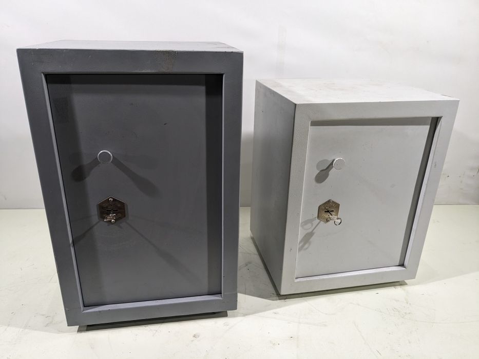 Сейфи для офісу , дому , для зброї