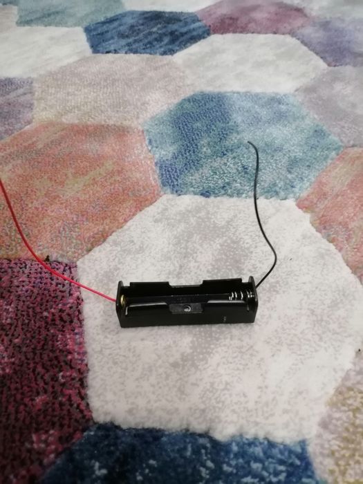 Koszyczek na 1 akumulatorek 3.7V 18650