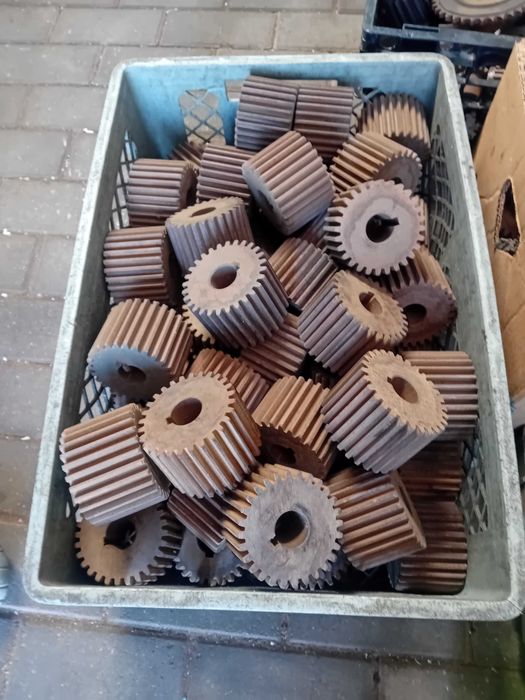 Rodas dentadas em Celeron. Preço baixo