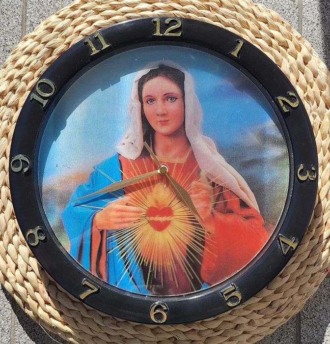 Okrągły Vintage zegar ścienny Matka Boska Maria trójwymiarowy 3D