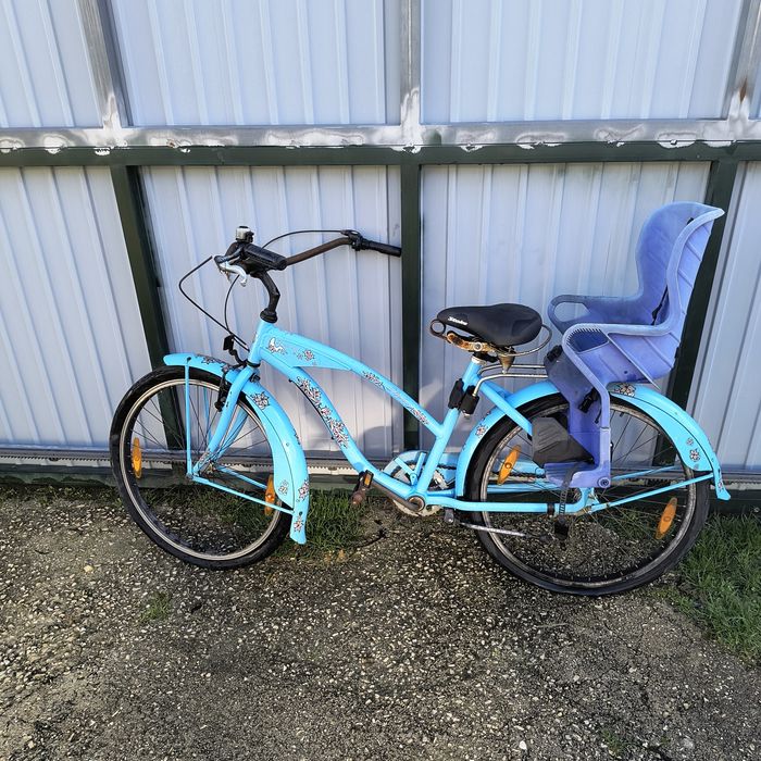 Bicicletas e corta relva