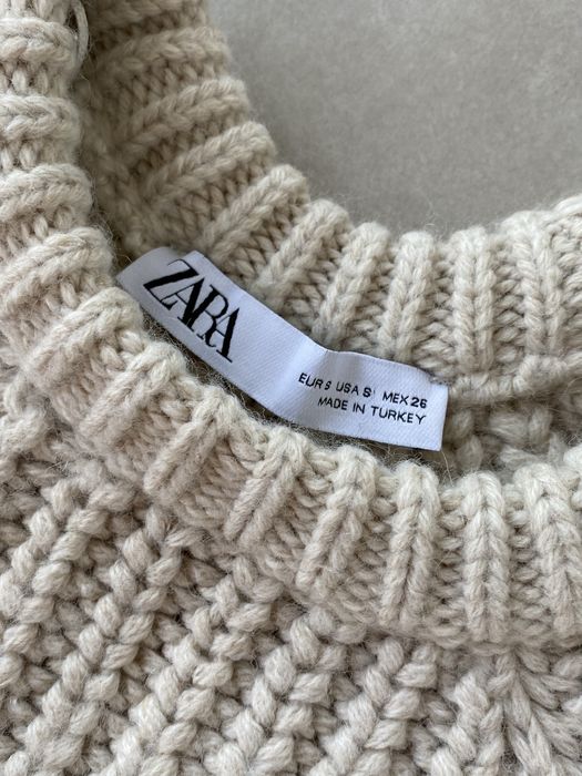 Теплий светр Zara