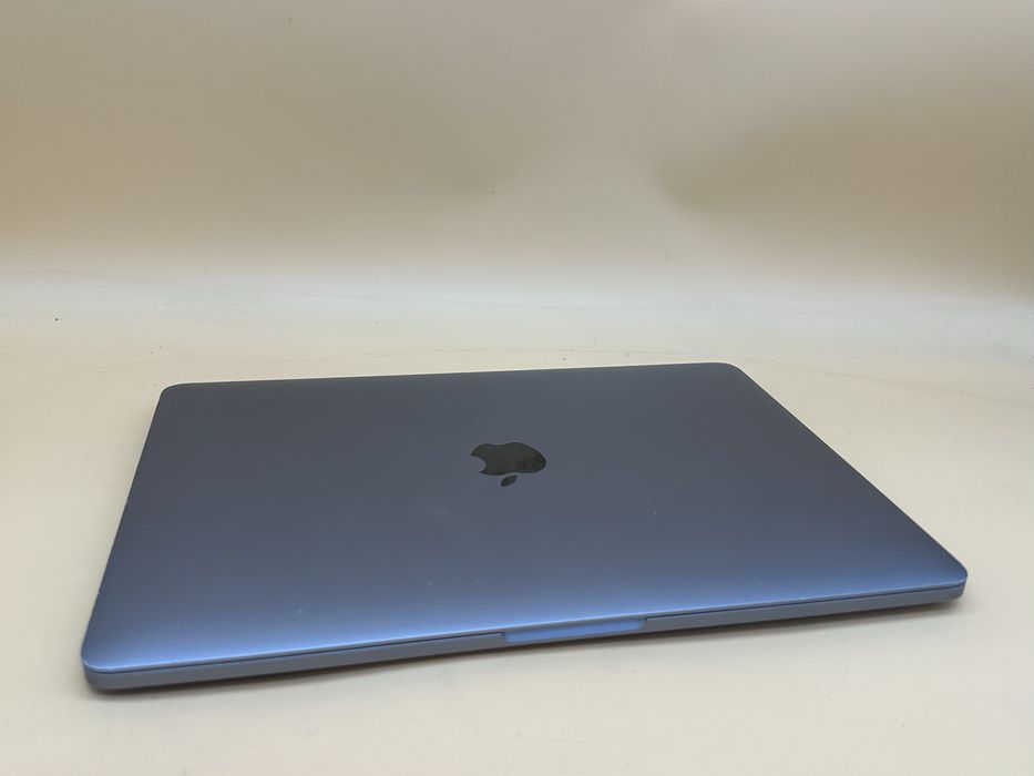 Macbook pro 2020 m1 512 gb ssd 8gb
