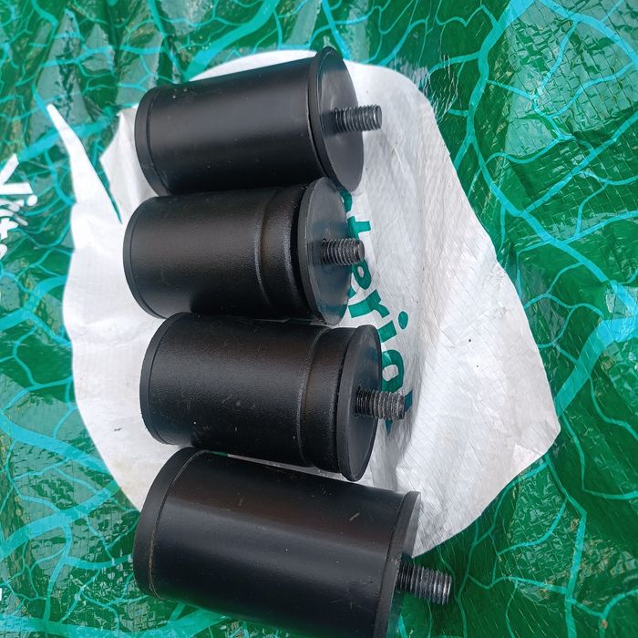 Pés de sofá ou somier cama