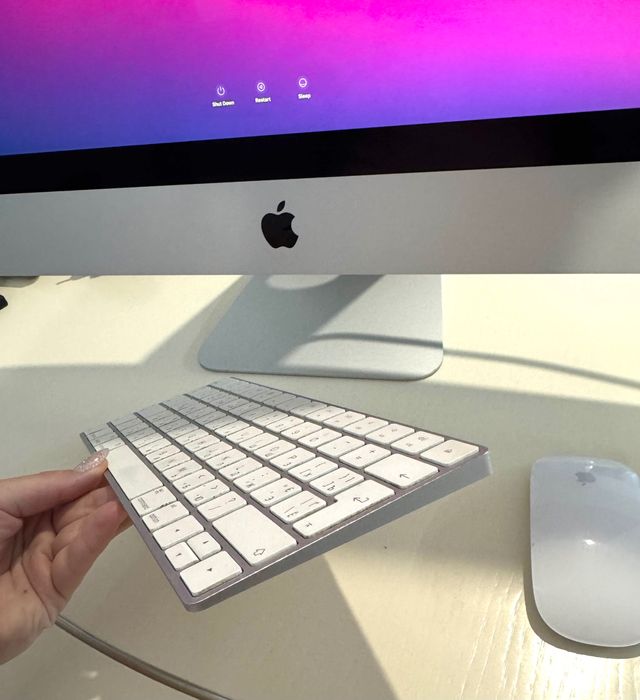 Monitor Mac  + teclado + rato