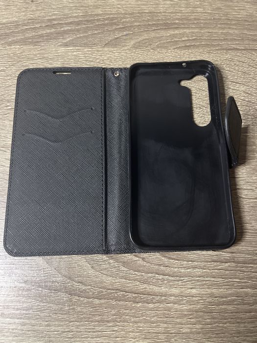 Etui zamykane na telefon Samsung S23