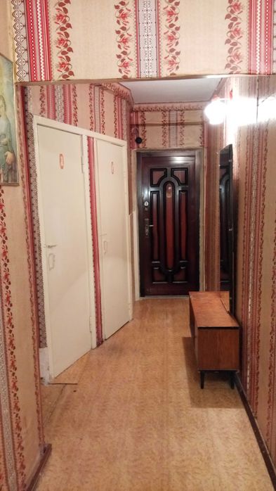 4-х кімнатна квартира під житло або комерцію + гараж (район Черемушки)