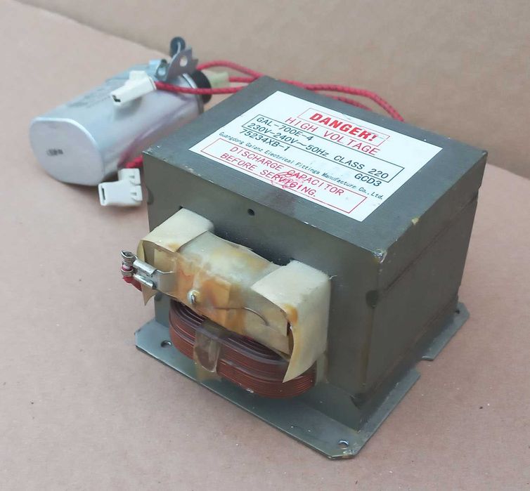 Transformator mikrofalówki GAL700E-4 plus kondensator i bezpiecznik