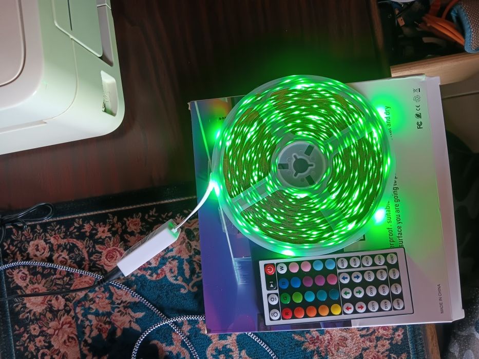 Serie de leds 30m trabalha tb com app para smartphone