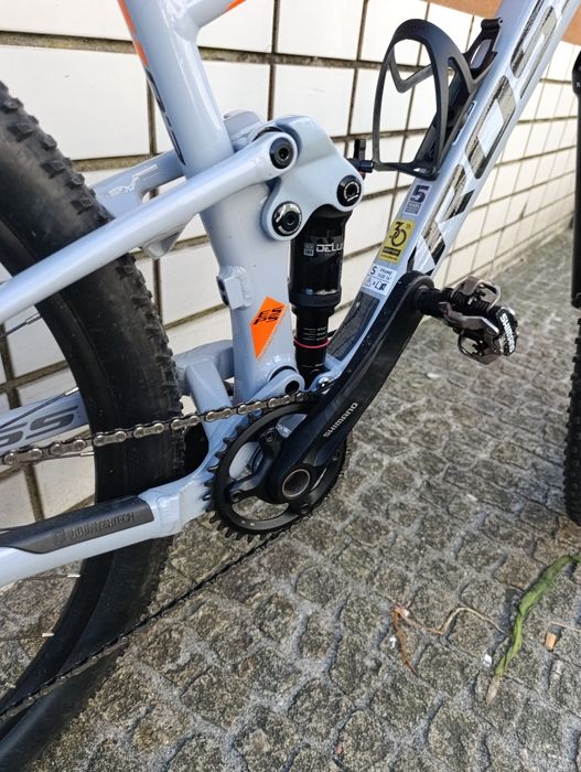 Bicicleta  marca kross roda 29 tamanho S