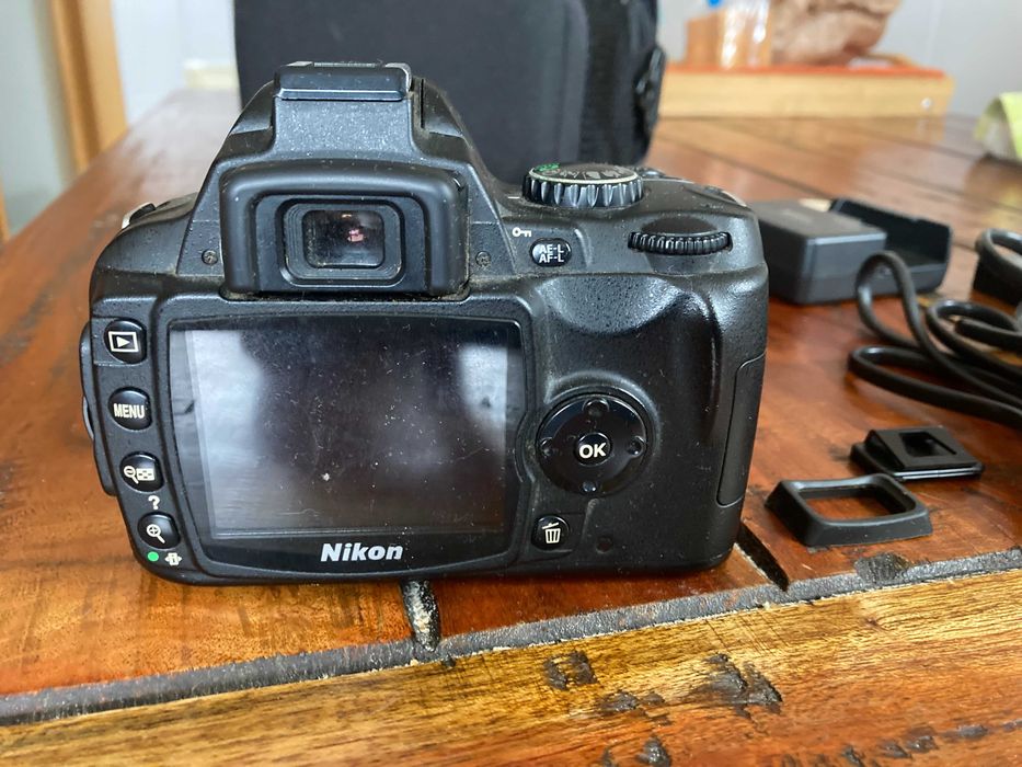 Nikon D40 + Lente 18-55mm - Pronta a usar