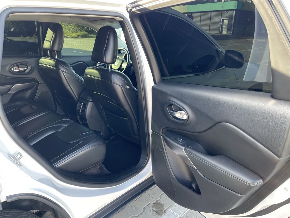 Jeep Cherokee 2018  (FL)/KL  3.2 АТ  271 к.с. Latitude Plus