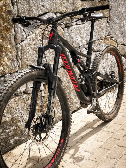 Bicicleta Specialized Stumpjumper Comp 2020 (Tam. M) – Fox, Shimano XT/SLX
