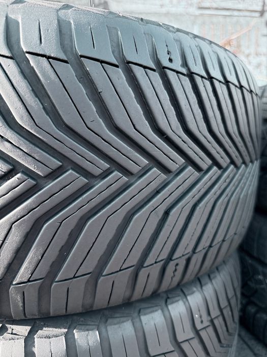 245 40 18 Michelin Crossclimate 2 85% 2025 Шини Зима