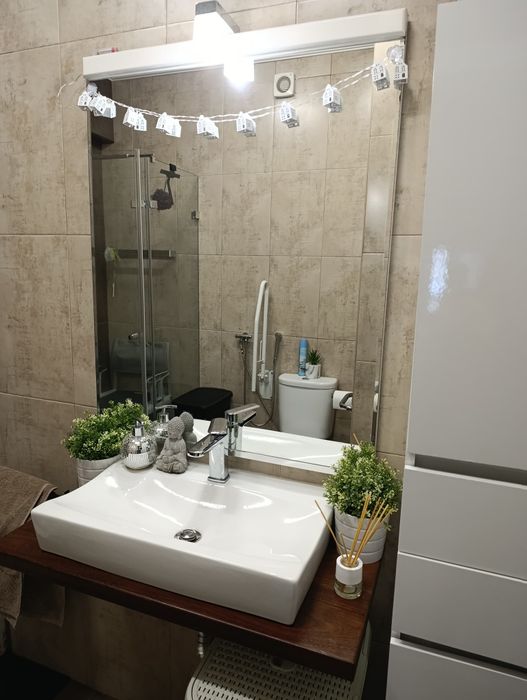 Espelho de casa de banho ótimo estado.